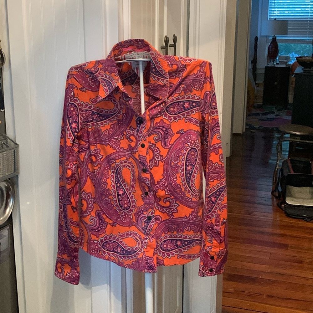 Tommy Hilfiger super stretch button down.Worn once. Perfect condition. Retail 79